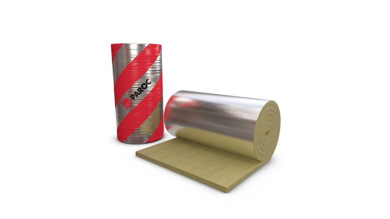 Aus Steinwolle bestehende Matte, kaschiert mit einer Aluminiumfolie. Eine verpackte Rolle, eine liegende Rolle leicht ausgerollt.